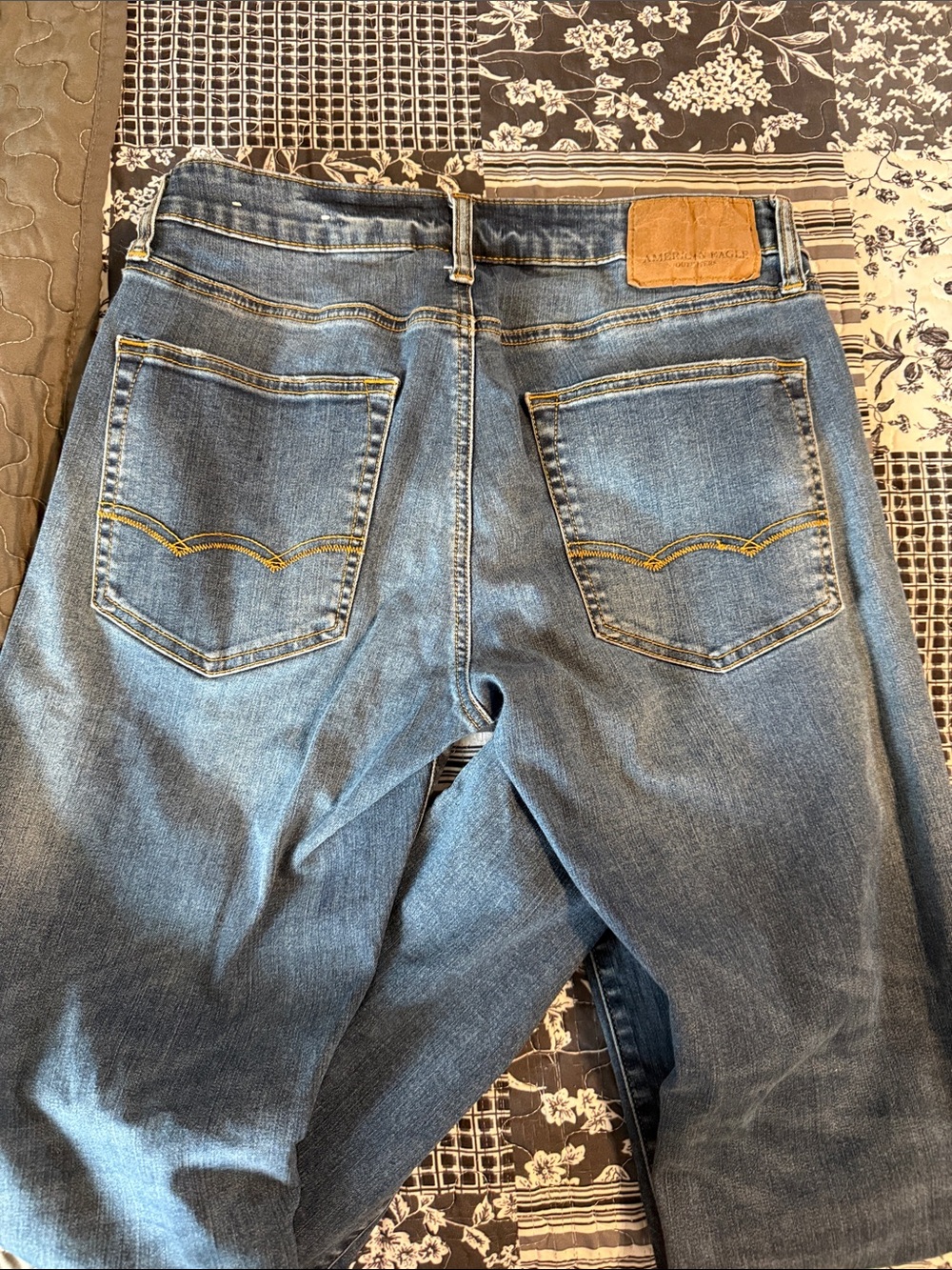 American Eagle Outfitters Medium Blue Denim Jeans 31x30 - Picture 4 of 4